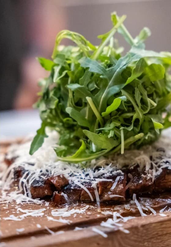 Steik með rucola og parmesan